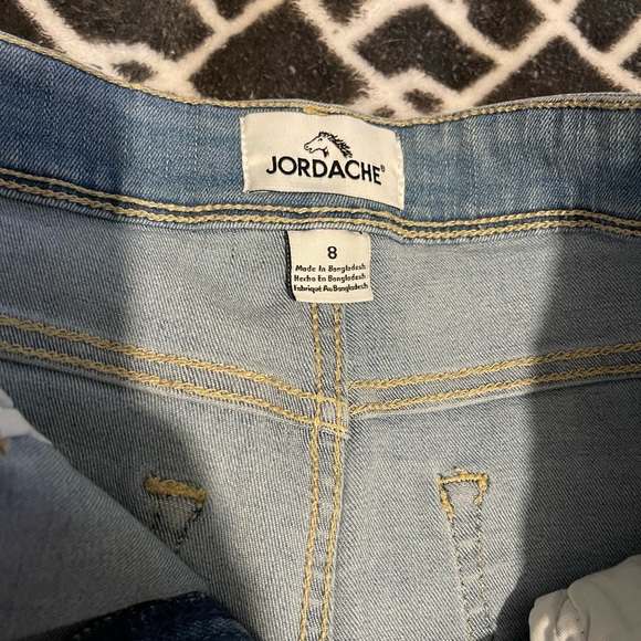 Woman’s Jordache longer jean shorts - Picture 3 of 3